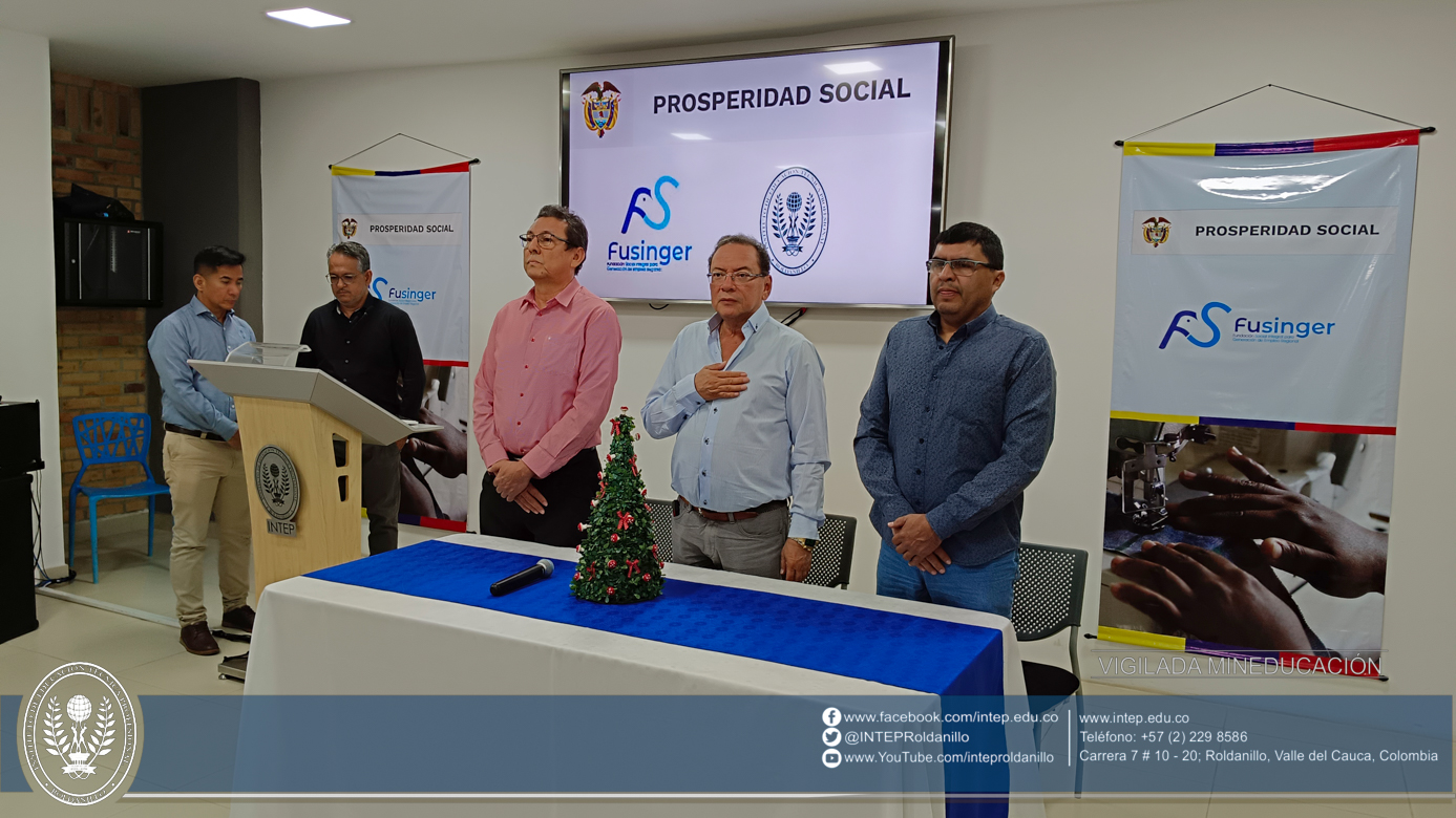 Clausura Manejo de Máquinas Planas y Ensamble de Prendas